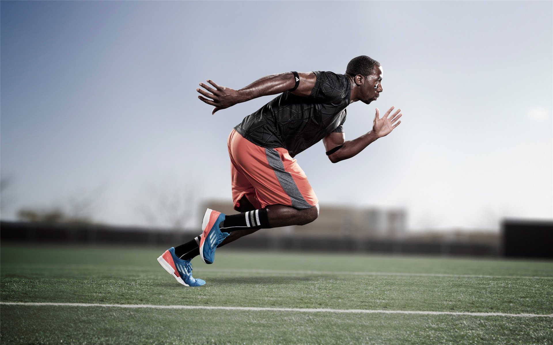 马龙赛后谦逊发言登热搜，菲尼克斯太阳险胜洛杉矶快船引发热议